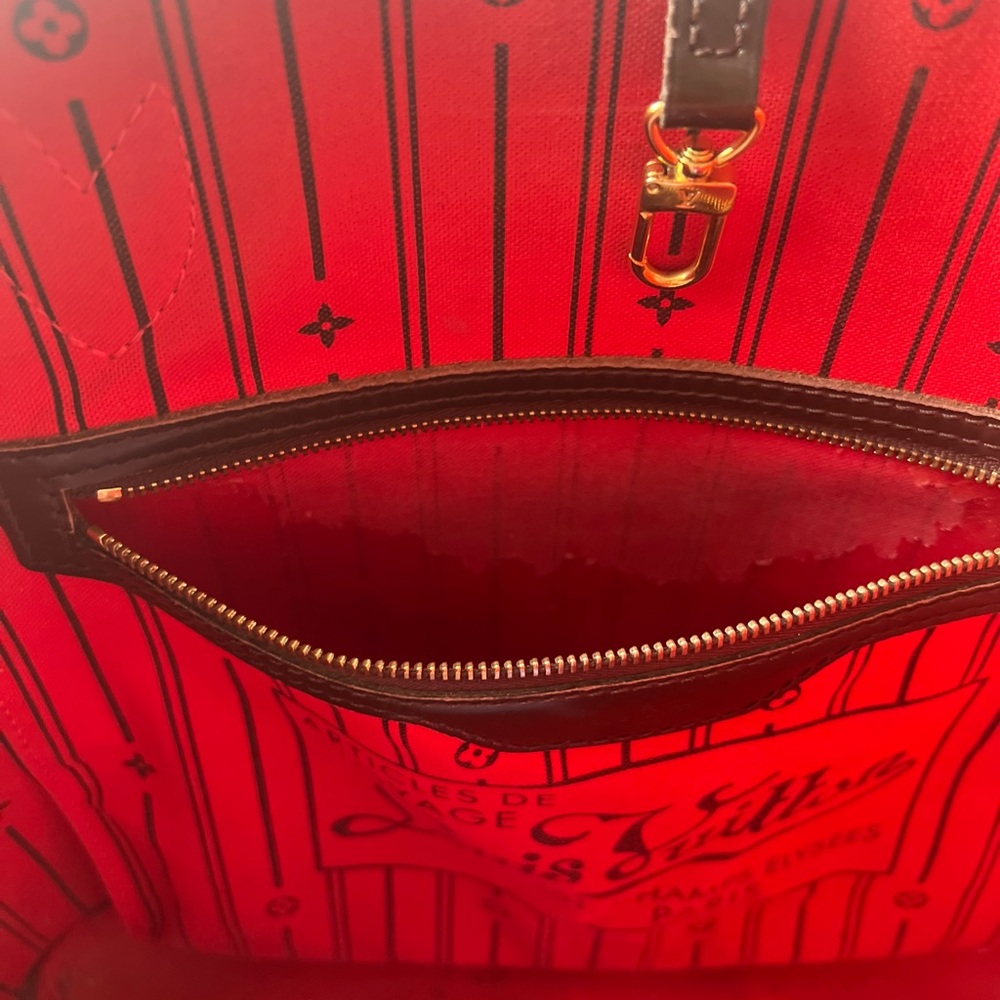 Authentic Louis Vuitton Never full tote bag - Picture 4 of 12